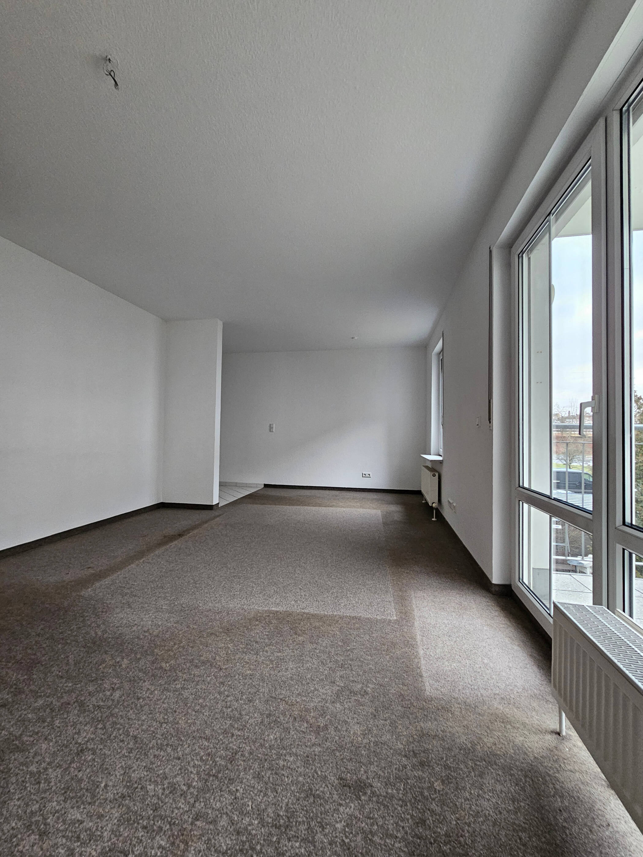 Gemütliche 2 Raum Wohnung mit Balkon im Zentrum – Zöllnerstr. 7, 9111 Chemnitz – Vorschaubild 5
