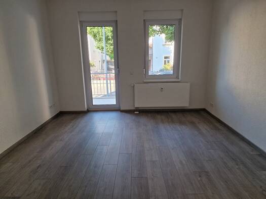 Wohnung zur Miete 827 € 4 Zimmer 82,7 m² frei ab sofort Maxstraße 5 Weinböhla 01689
