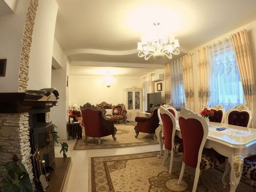 Maisonette zur Miete 1.250 € 5 Zimmer 136 m² frei ab 15.09.2025 Liebknechtstraße 6 Apolda 99510