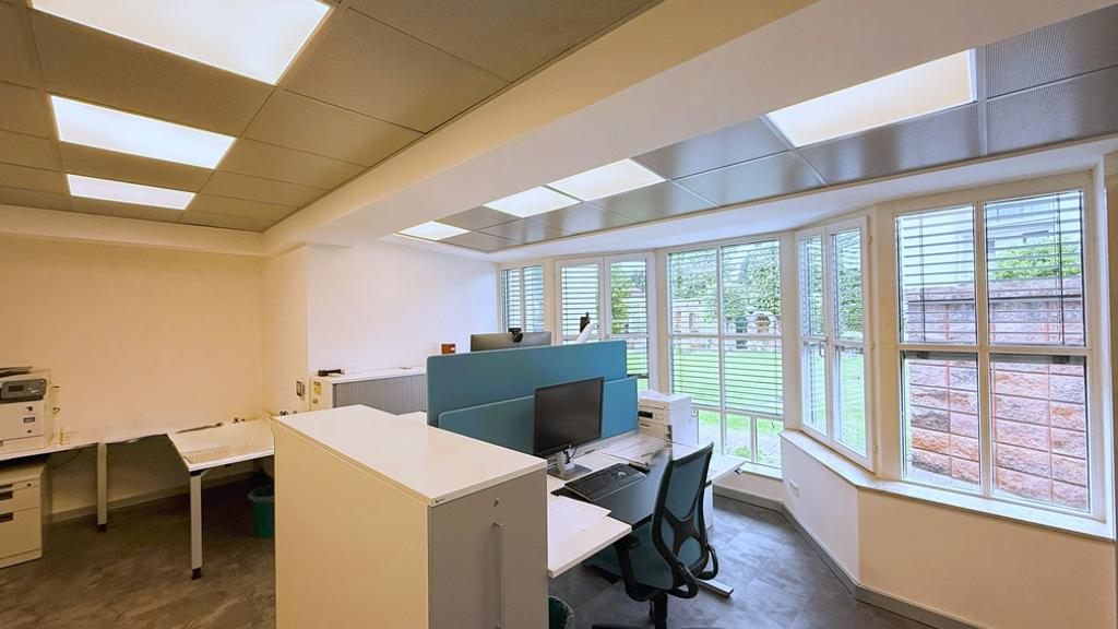 Büro zur Miete 1.381 € 5 Zimmer 115,4 m² Bürofläche Hundszell Ingolstadt 85051