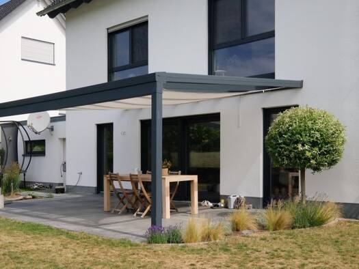 Einfamilienhaus zum Kauf 849.000 € 6,5 Zimmer 219 m² 467 m² Grundstück Bietingen Gottmadingen 78244