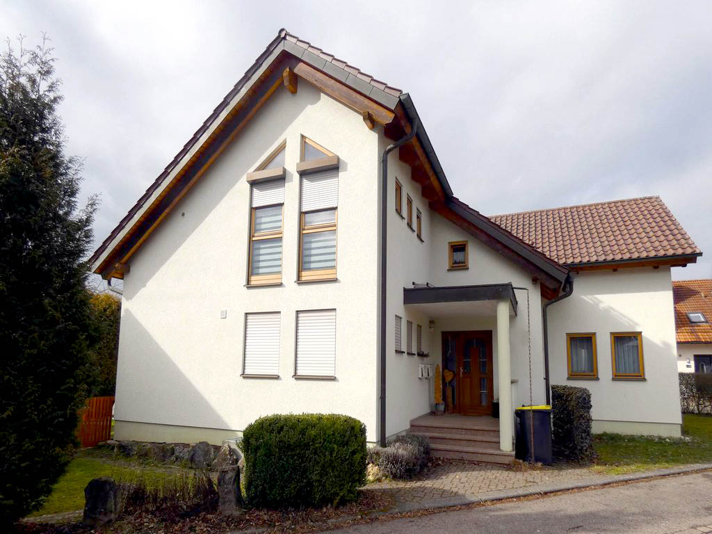 Mehrfamilienhaus zum Kauf 798.000 € 8 Zimmer 244 m²<br/>Wohnfläche 539 m²<br/>Grundstück Neuhengstett Althengstett 75382