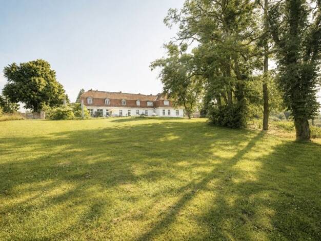 Villa zum Kauf 700.000 € 15 Zimmer 590 m² 26.787 m² Grundstück Luisenhof 3 Neuenkirchen Neuenkirchen 17039