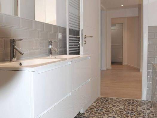 Wohnung zur Miete 955 € 4 Zimmer 95,3 m² 4. Geschoss frei ab 01.01.2026 Friedrich-Engels-Straße 19 Pölbitz Zwickau 08058