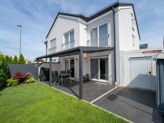 Doppelhaushälfte zum Kauf 799.000 € 5 Zimmer 143 m² 245 m² Grundstück Königsbrunn 86343
