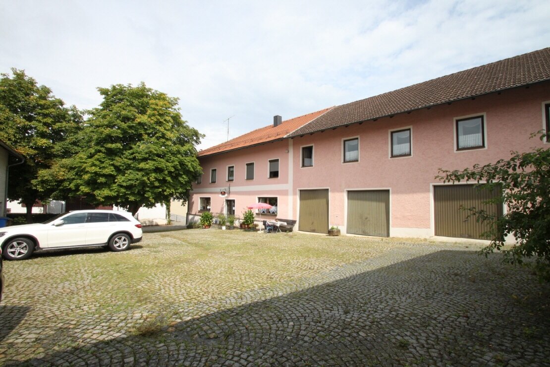 Wohn- und Geschäftshaus zum Kauf als Kapitalanlage geeignet 450.000 € 615 m²<br/>Fläche 2.430 m²<br/>Grundstück Garham Hofkirchen 94544