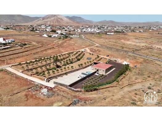 Chalet zum Kauf 590.000 € 3 Zimmer 190 m² 16.000 m² Grundstück Puerto del Rosario 35612