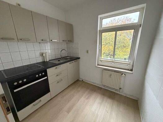 Wohnung zur Miete 590 € 3 Zimmer 59 m² 2. Geschoss frei ab sofort Werdervorstadt Schwerin 19055