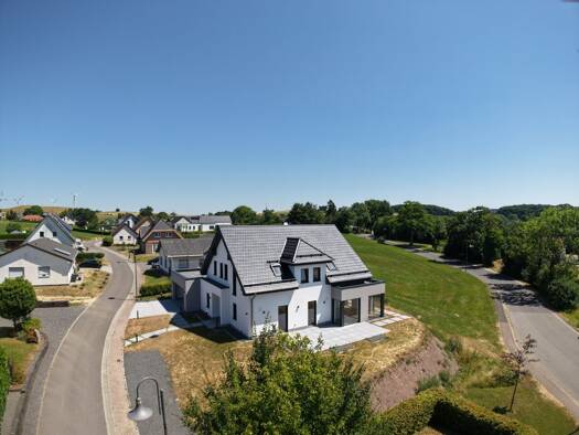 Haus zum Kauf - Erstbezug 599.000 € 8 Zimmer 180,2 m² 781 m² Grundstück Fleringen 54597