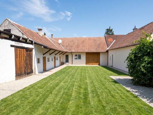 Einfamilienhaus zum Kauf 119.000 € 4,5 Zimmer 90 m² 905 m² Grundstück Bernhardsthal 2276