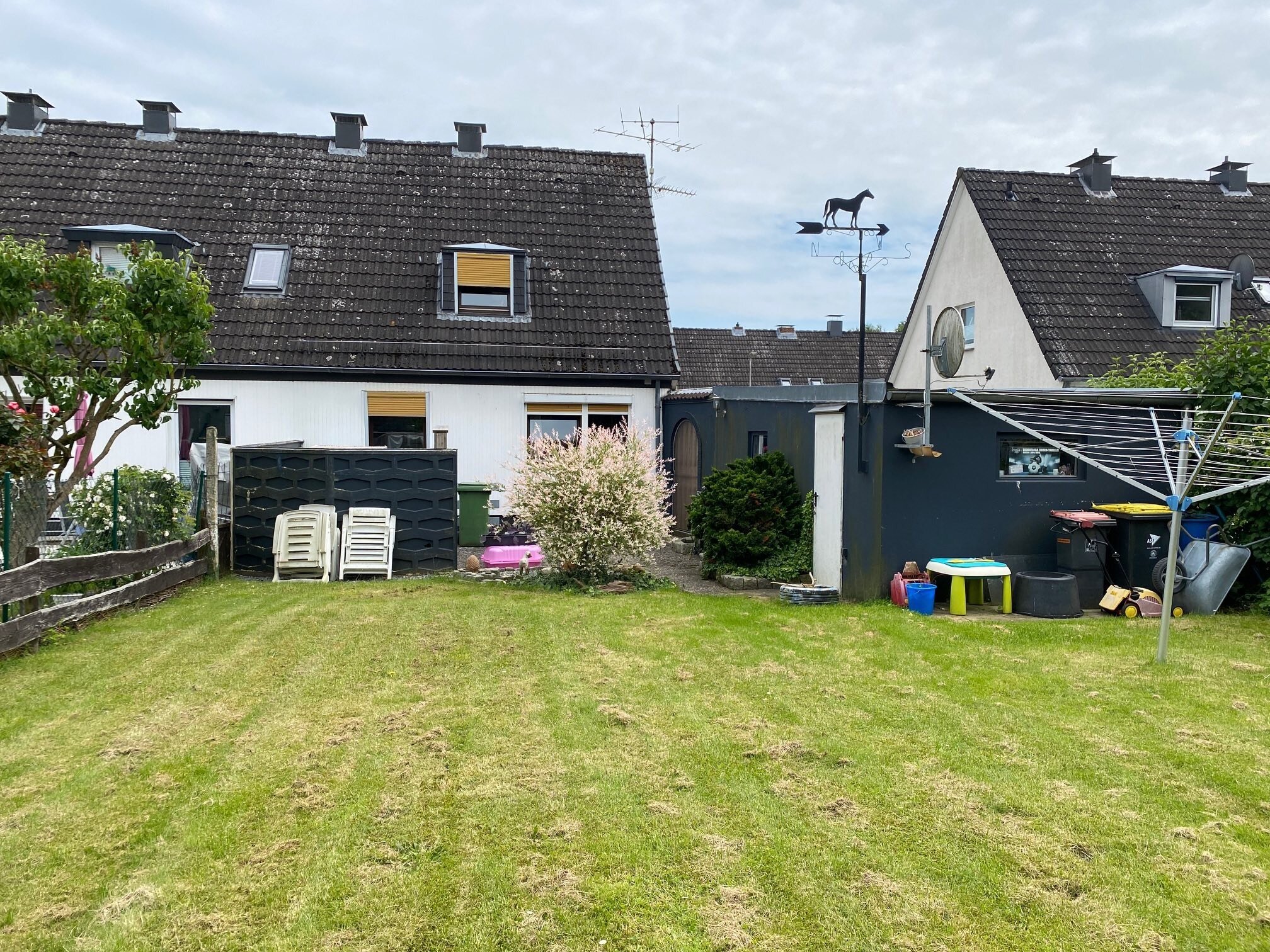 Reihenendhaus zum Kauf 159.000 € 5 Zimmer 72 m²<br/>Wohnfläche 420 m²<br/>Grundstück Gemeindehaus Schleswig 24837