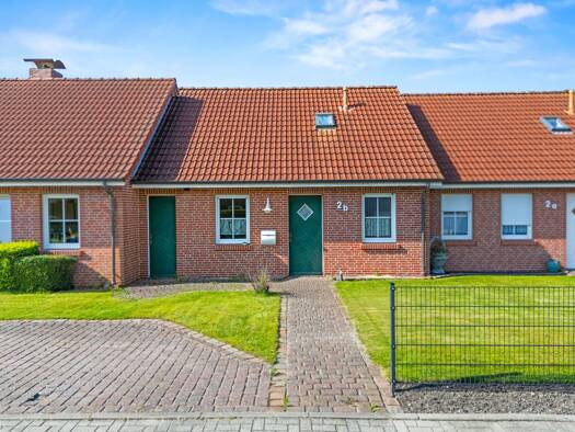 Reihenmittelhaus zum Kauf 189.000 € 3 Zimmer 73 m² 214 m² Grundstück Hage 26524