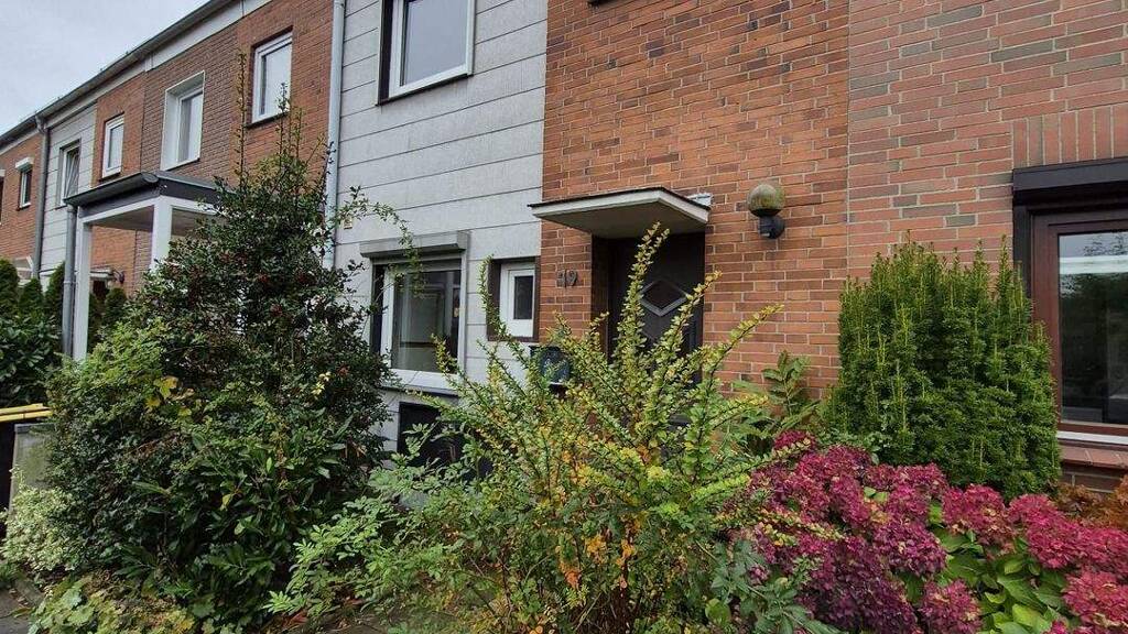 Reihenmittelhaus zum Kauf provisionsfrei 279.900 € 3 Zimmer 68 m² 141 m² Grundstück frei ab sofort Pinneberg 25421