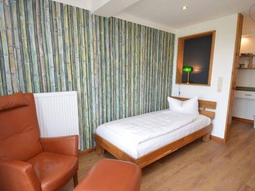 Studio zur Miete 1.350 € 1 Zimmer 25 m² 3. Geschoss frei ab sofort Oberhausen Augsburg 86154