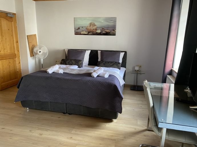 Hotel zum Kauf 1.050.000 € 14 Zimmer 500 m²<br/>Grundstück Treuchtlingen Treuchtlingen 91757