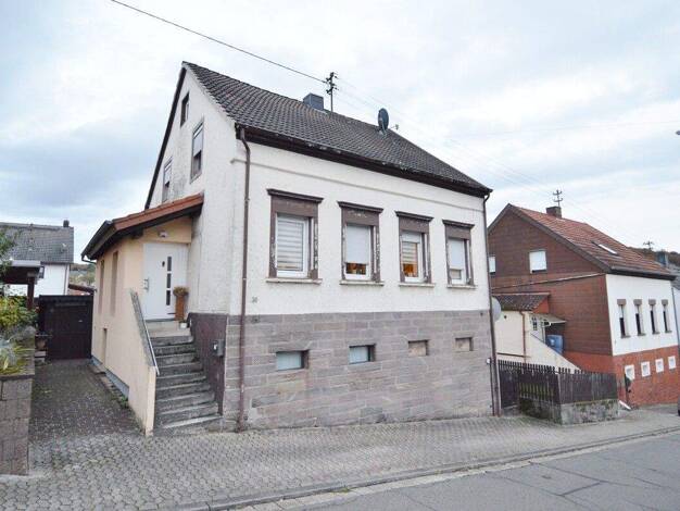 Einfamilienhaus zum Kauf 135.000 € 7 Zimmer 142 m² 332 m² Grundstück Quierschied 66287