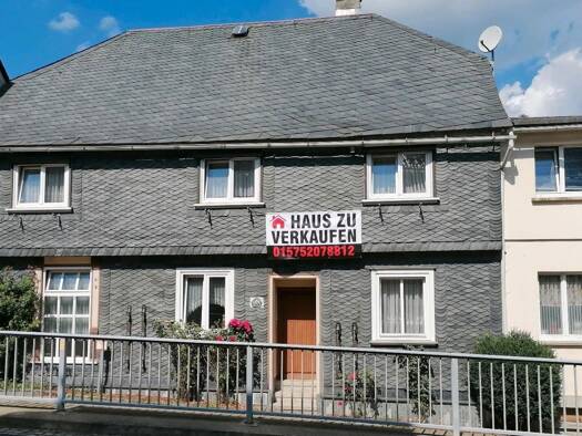 Einfamilienhaus zum Kauf provisionsfrei 95.000 € 11 Zimmer 200 m² 892 m² Grundstück Hauptstr. 135 Großbreitenbach 98701