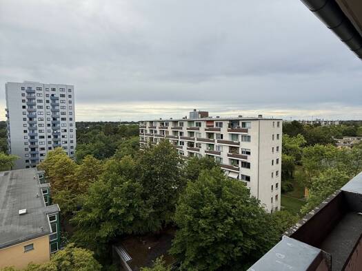 WG-Zimmer zur Miete 680 € 30 m² Geschoss 7/7 frei ab 01.09.2026 Buckow Neukölln 12351