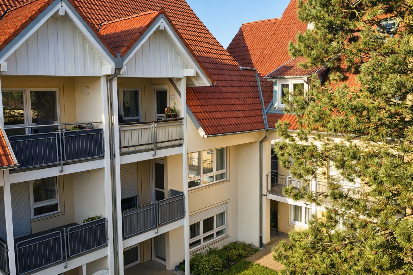 Immobilie in Ebersbach-Musbach - Komfortables und sicheres Wohnen für Jung und Alt - Bild 0