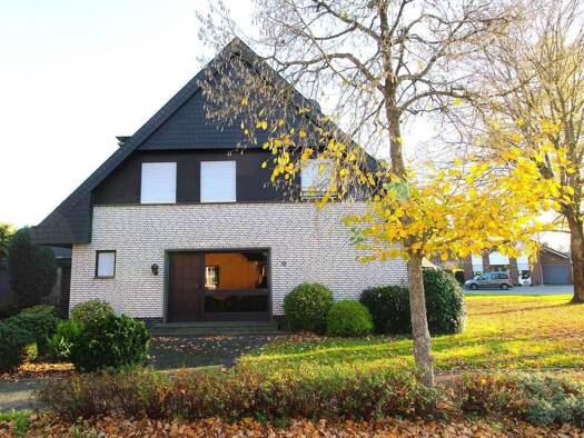 Einfamilienhaus zum Kauf 379.000 € 6 Zimmer 154 m² 614 m² Grundstück frei ab sofort Crispinusstraße 11 Uedem 47589