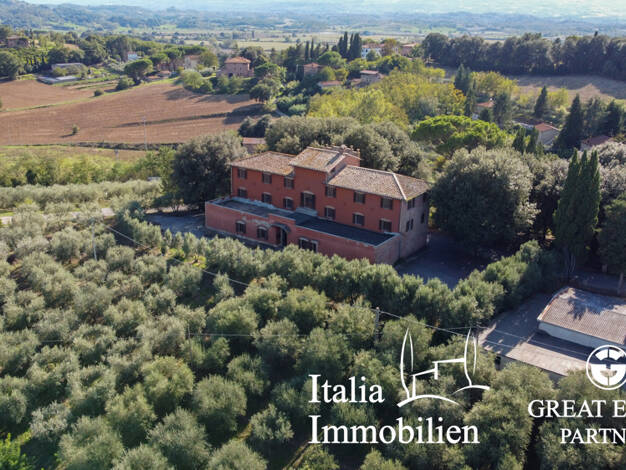 Bauernhaus zum Kauf 640.000 € 46 Zimmer 975 m² 5.000 m² Grundstück Castiglione del Lago 06061