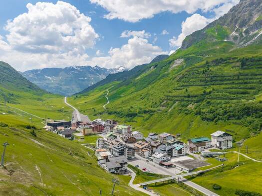 Hotel zum Kauf 850 m² Grundstück Lech