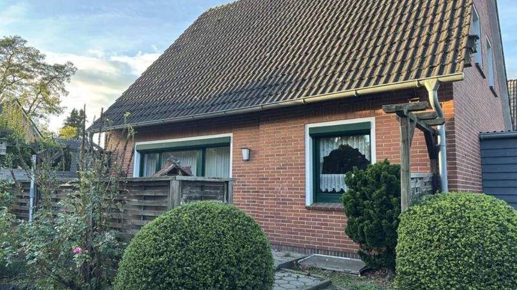 Einfamilienhaus zum Kauf 279.000 € 5 Zimmer 90 m² 600 m² Grundstück Wardenburg II-West Wardenburg 26203