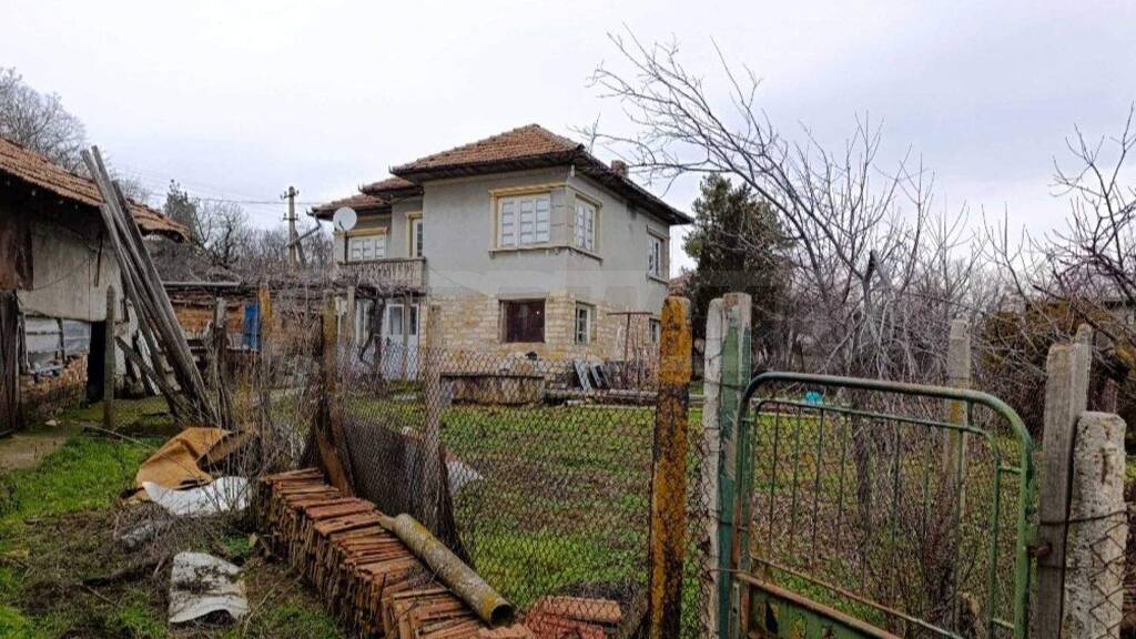 Reihenmittelhaus zum Kauf 15.000 € 5 Zimmer 130 m² Strazhitsa