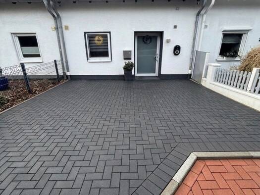 Reihenhaus zur Miete 2.000 € 5 Zimmer 130 m² 200 m² Grundstück frei ab 01.06.2026 Lüdenscheid 58511