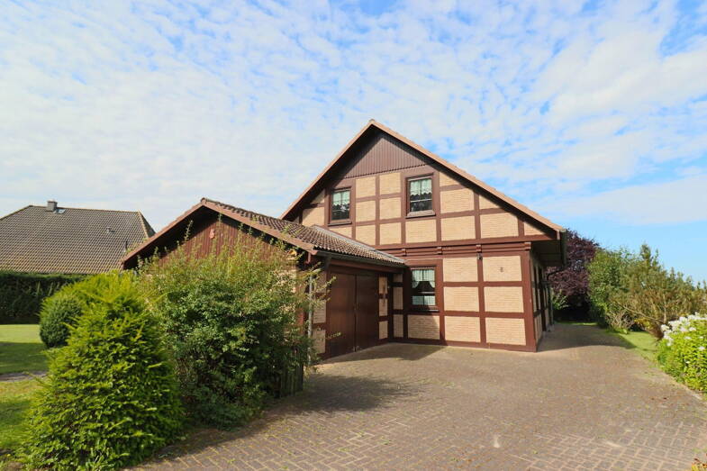 Einfamilienhaus zum Kauf provisionsfrei 360.000 € 4 Zimmer 141 m² 1.345 m² Grundstück OT Steffenshagen, 17498 Wackerow Südliche Mühlenvorstadt Greifswald 17489