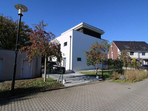 Einfamilienhaus zum Kauf 1.290.000 € 8 Zimmer 240 m² 720 m² Grundstück Rudow Neukölln 12355