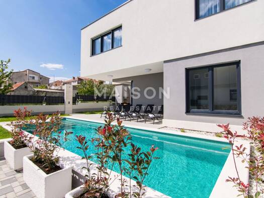 Einfamilienhaus zum Kauf 1.850.000 € 12 Zimmer Kaštel Kambelovac 21213