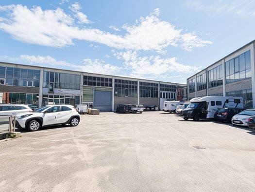 Lagerhalle zur Miete 6.020 m² Lagerfläche teilbar ab 200 m² Hassee Kiel 24113