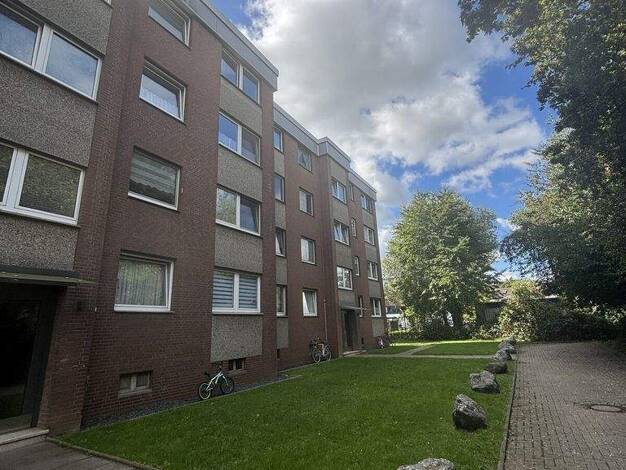 Wohnung zur Miete nur mit Wohnberechtigungsschein 403 € 3,5 Zimmer 79,7 m² 3. Geschoss frei ab 01.12.2025 Römerstraße 469 Overbruch Duisburg 47178