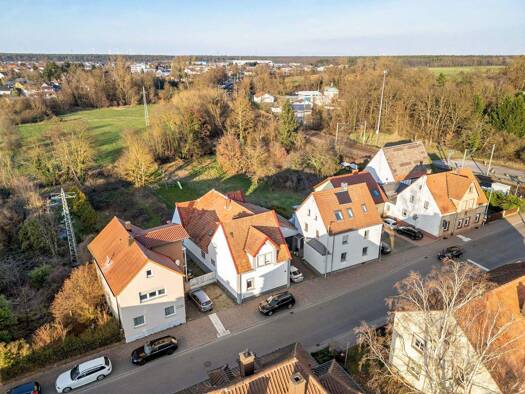 Mehrfamilienhaus zum Kauf 469.000 € 11 Zimmer 351,2 m² 858 m² Grundstück Bellheim 76756