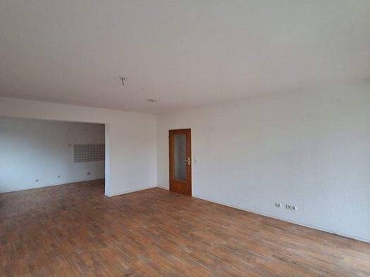 Wohnung zur Miete 649 € 3 Zimmer 76,6 m² frei ab 01.10.2026 Am Königsberg 11 Uelzen Uelzen 29525