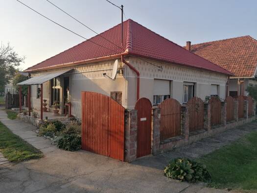Einfamilienhaus zum Kauf provisionsfrei 105.000 € 5 Zimmer 110 m² 1.188 m² Grundstück  Kaposvár nah