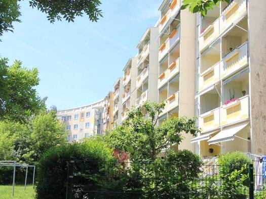 Wohnung zur Miete 295 € 2 Zimmer 50,3 m² 2. Geschoss frei ab sofort Eichenstraße 45 Lusan Gera 07549