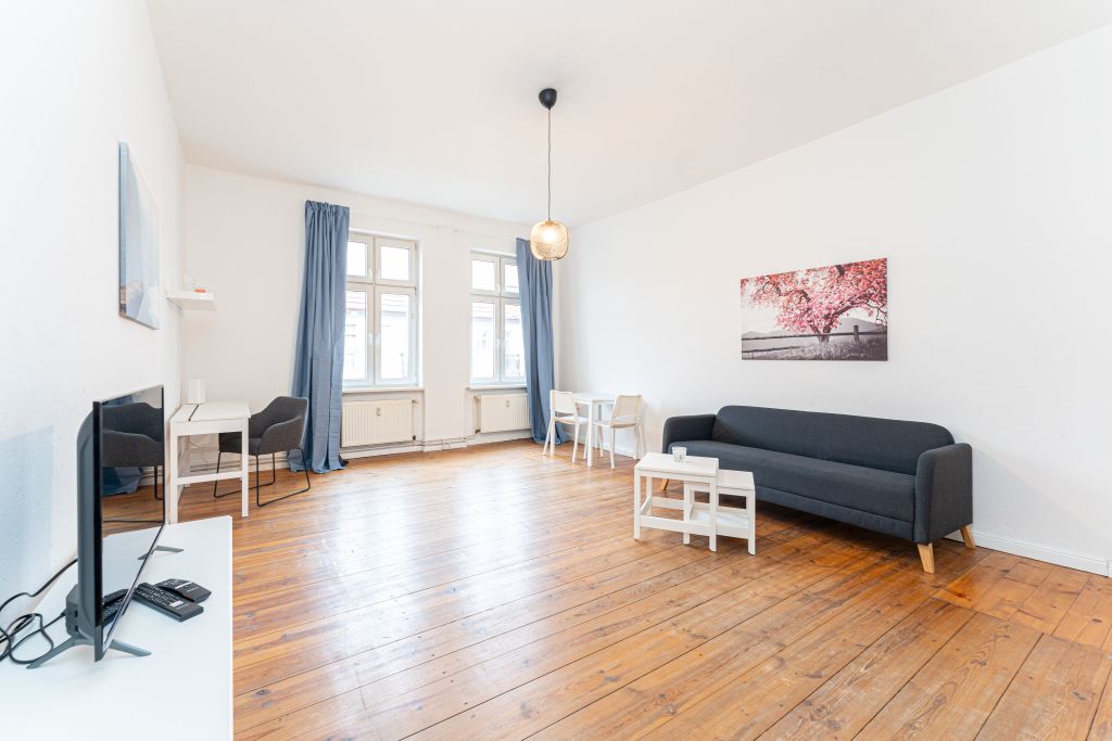 Wohnung zur Miete Wohnen auf Zeit 1.700 € 2 Zimmer 75 m²<br/>Wohnfläche 08.10.2024<br/>Verfügbarkeit Boxhagener Straße Friedrichshain Berlin 10245