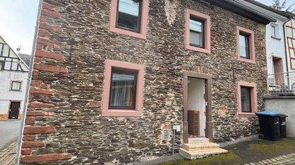 Einfamilienhaus zum Kauf provisionsfrei 89.000 € 6 Zimmer 81 m² 46 m² Grundstück frei ab sofort Wehlen Bernkastel-Kues 54470