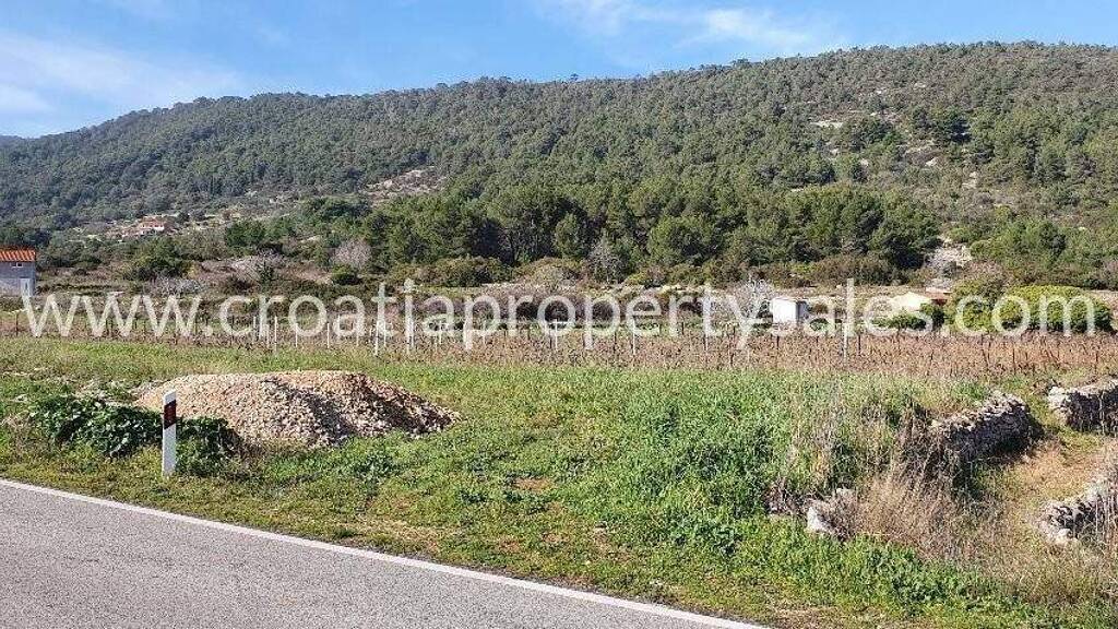 Land-/Forstwirtschaft zum Kauf 151.200 € Vis