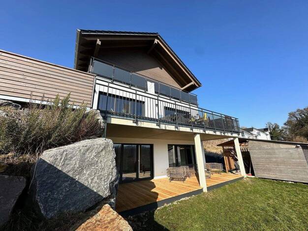 Einfamilienhaus zum Kauf provisionsfrei 998.000 € 8 Zimmer 274 m² 769 m² Grundstück Behaghelweg 21 Stühlingen 79780