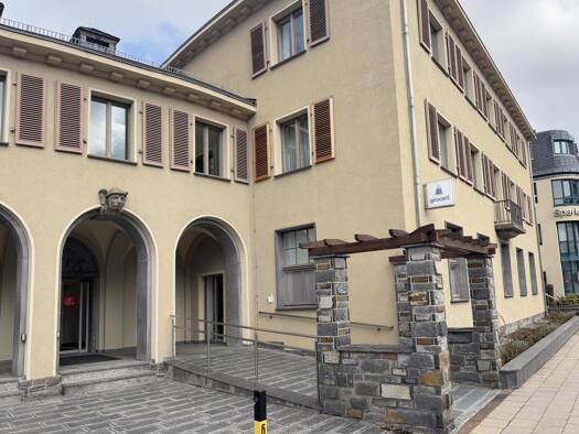 Büro zur Miete provisionsfrei 1.670 € 10 Zimmer Oelsnitz Oelsnitz 08606