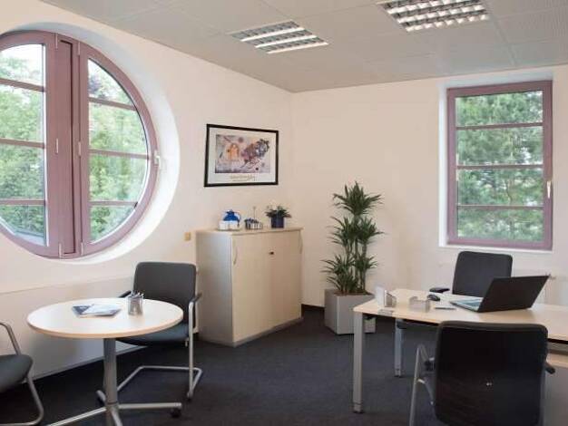 Bürofläche zur Miete provisionsfrei 199 € 4 m² Bürofläche Tannenwaldallee Bad Homburg Bad Homburg v. d. Höhe 61348