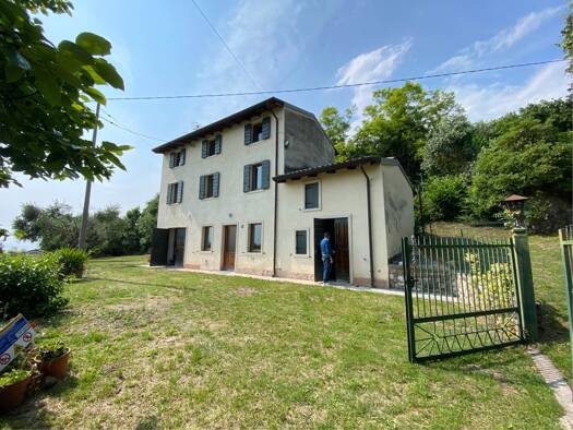 Bauernhaus zum Kauf 2.000.000 € 7 Zimmer 226 m² 2.400 m² Grundstück Cavaion Veronese