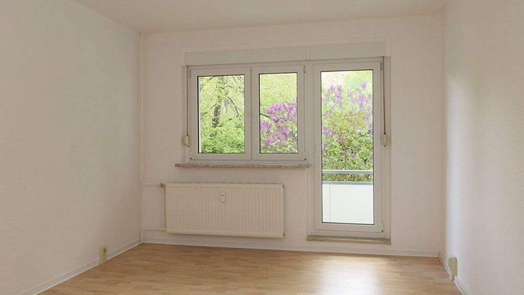 Wohnung zur Miete 412 € 3 Zimmer 60,8 m² 2. Geschoss frei ab 01.05.2026 Hildesheimer Straße 19 Südstadt Halle (Saale) 06128