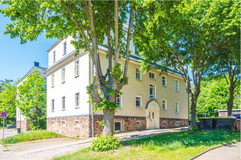 Wohnung zum Kauf 75.000 € 3 Zimmer 72 m²<br/>Wohnfläche Mittelstr. 4 Hartmannsdorf 09232