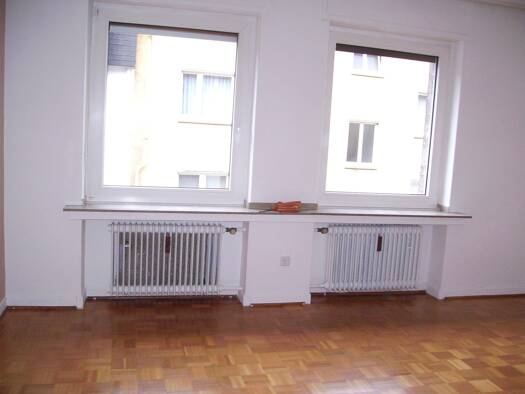 Wohnung zur Miete 495 € 2,5 Zimmer 64,4 m² Geschoss 2/3 frei ab sofort Cracau Krefeld 47799