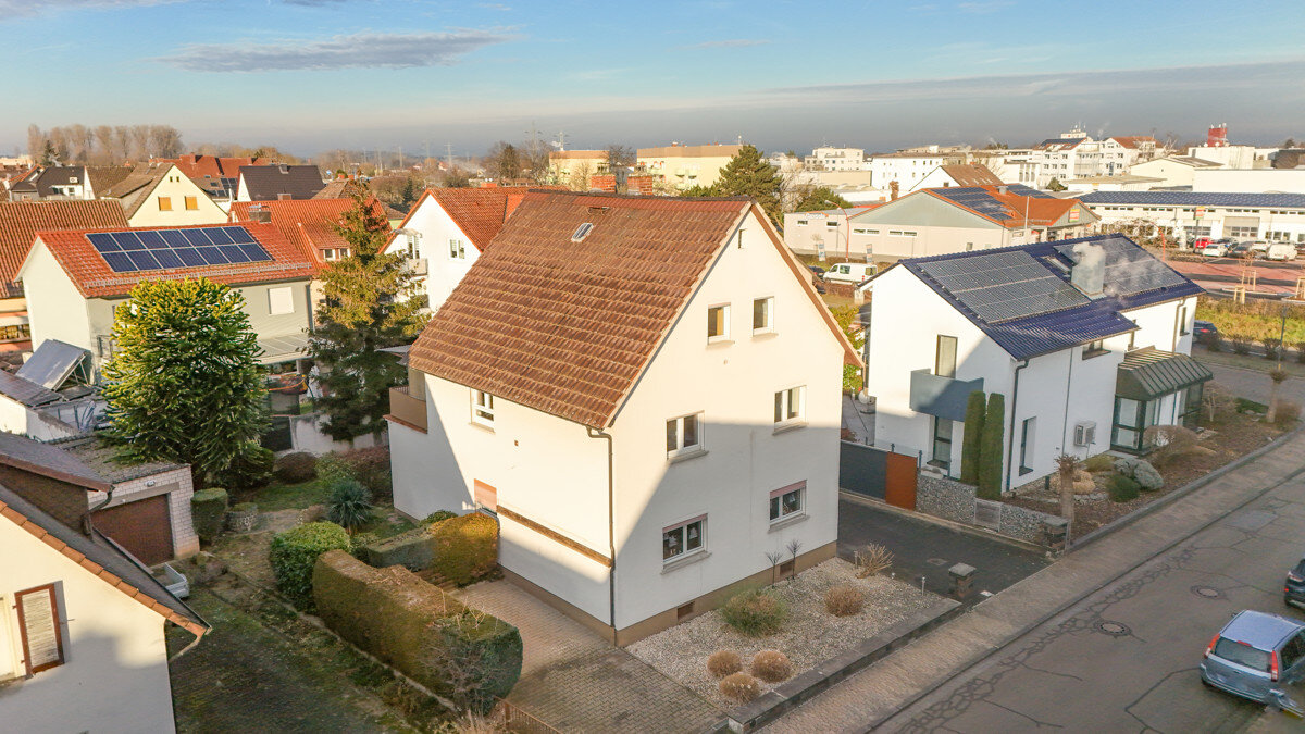 Mehrfamilienhaus zum Kauf 445.000 € 7 Zimmer 129,1 m²<br/>Wohnfläche 406 m²<br/>Grundstück Heppenheim - Stadt Heppenheim (Bergstraße) 64646