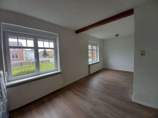 Einfamilienhaus zur Miete 800 € 4 Zimmer 106,5 m² 110 m² Grundstück frei ab 01.10.2026 Drochtersen 21706